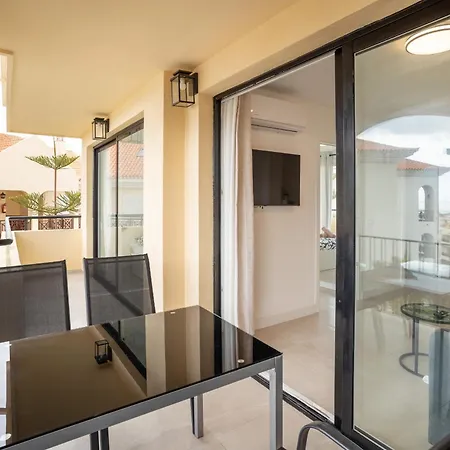 Apartment Castle Harbour Luxury Family Heated Pool By Lovetenerife Los Cristianos (Tenerife)